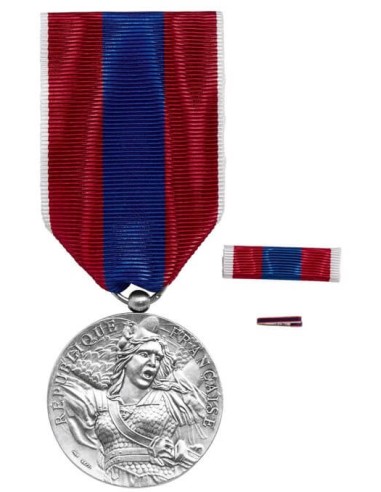 Médaille Défense Nationale Argent en bronze argenté. Fixe ruban et barrette dixmude en option